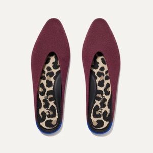 Rothy’s almond Demi in wild cherry size 9